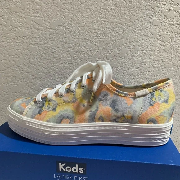 NIB Ked’s Size 6 1/2 M Triple Kick Tye Dye Pastel Sneakers - Picture 6 of 12